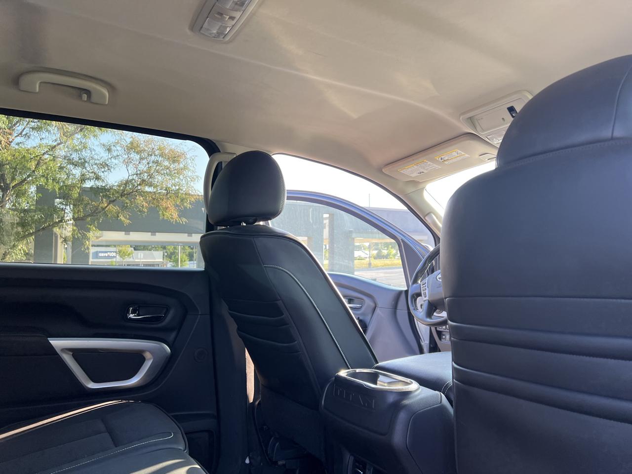 Nissan Titan 4x4 Crew Cab PRO-4X 2017