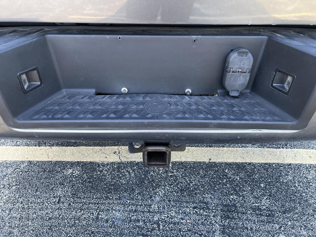 Nissan Titan 4x4 Crew Cab PRO-4X 2017