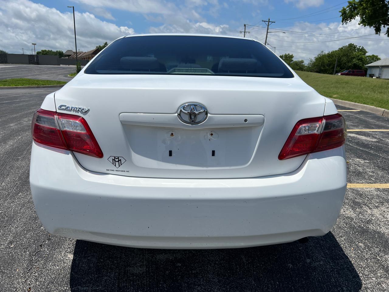 Toyota Camry 4dr Sdn I4 Auto LE (Natl) 2008