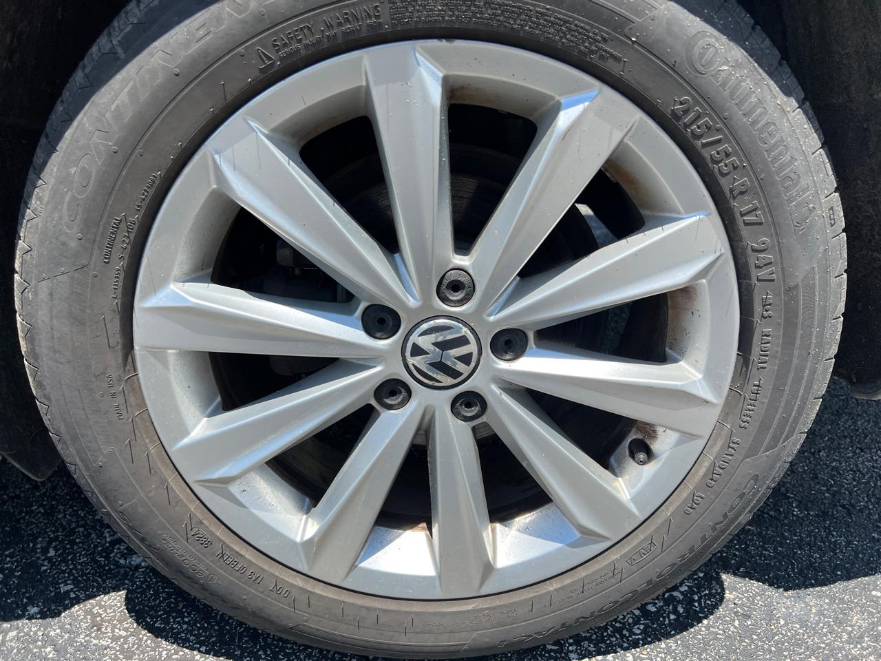 Volkswagen Passat 4dr Sdn 2.5L Auto SEL 2012