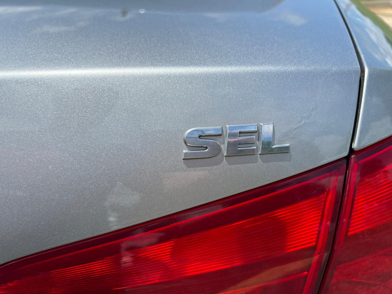 Volkswagen Passat 4dr Sdn 2.5L Auto SEL 2012