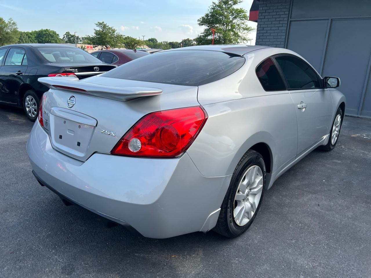 Nissan Altima 2dr Cpe I4 CVT 2.5 S 2009
