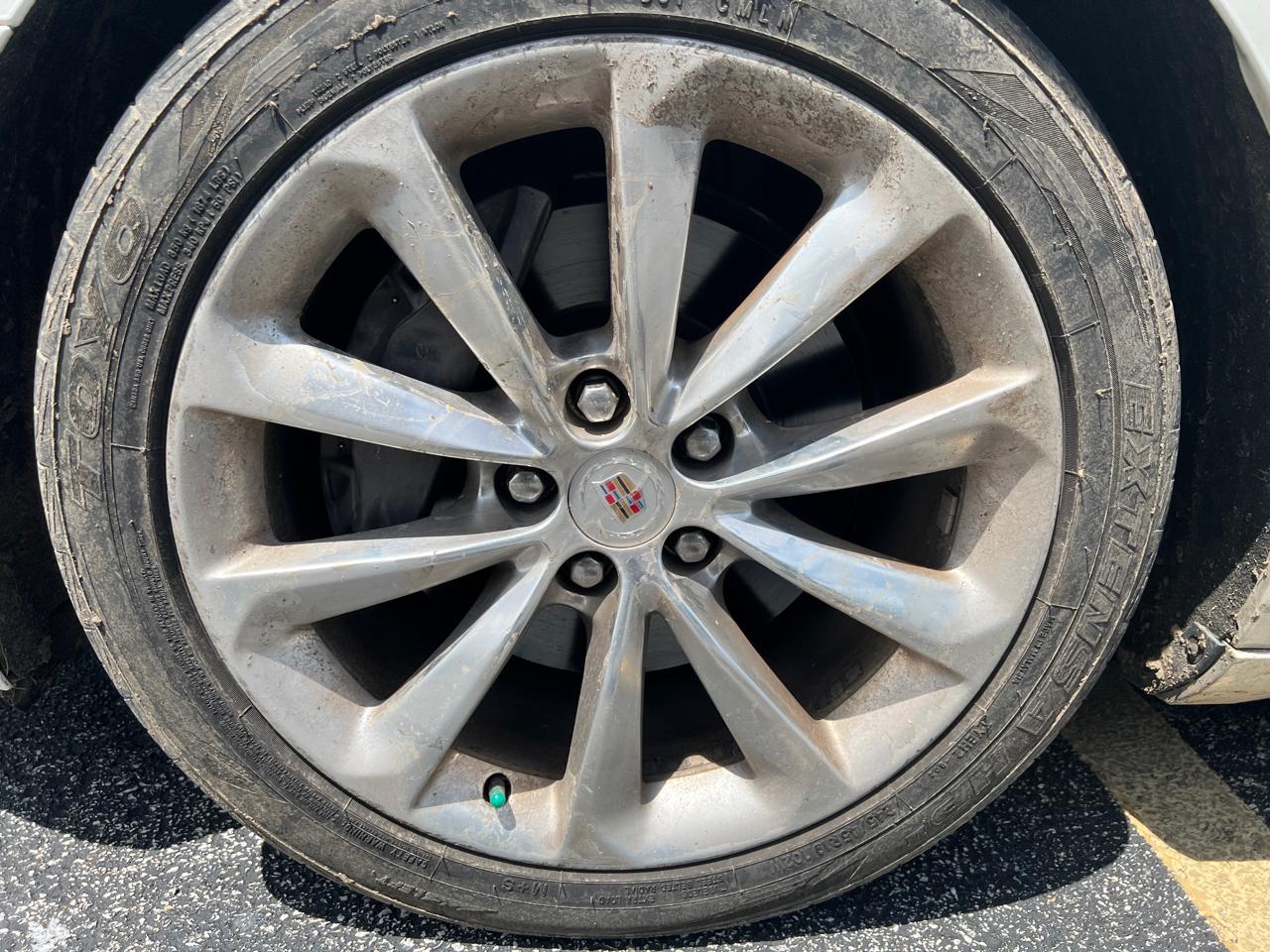 Cadillac XTS 4dr Sdn Luxury AWD 2013