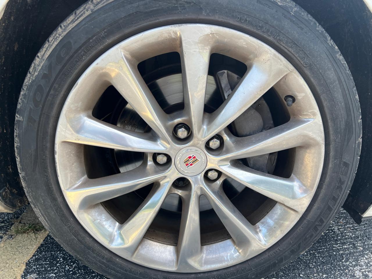 Cadillac XTS 4dr Sdn Luxury AWD 2013
