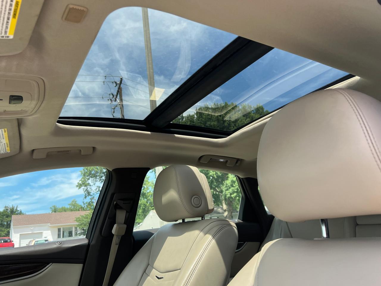 Cadillac XTS 4dr Sdn Luxury AWD 2013