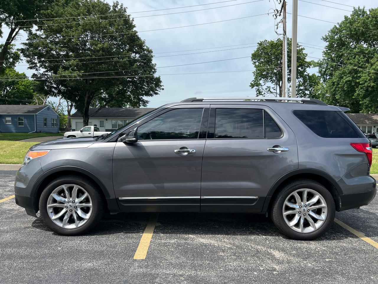 Ford Explorer FWD 4dr XLT 2013