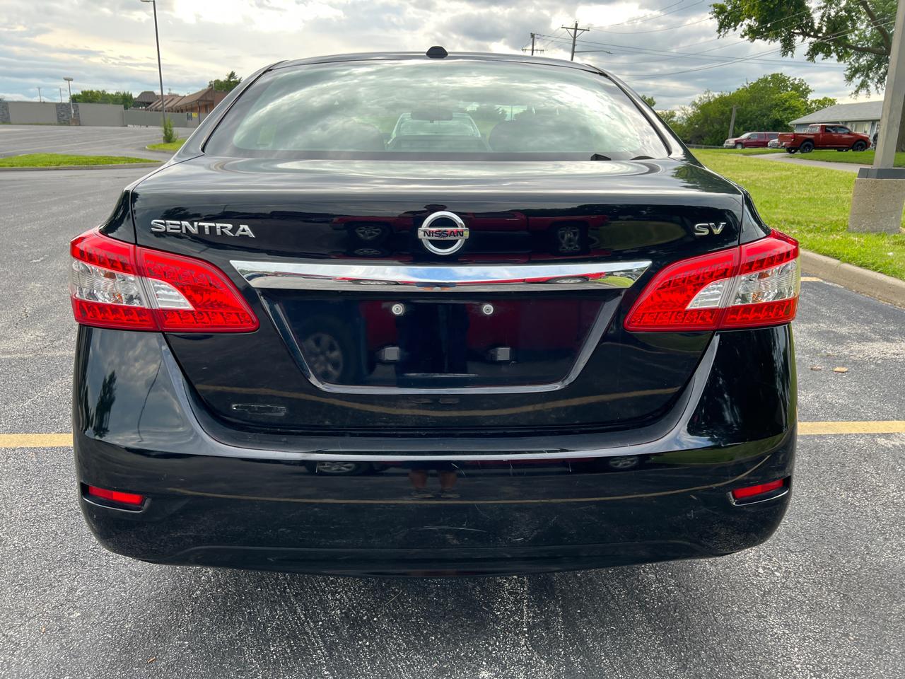 Nissan Sentra 4dr Sdn I4 CVT SV 2015