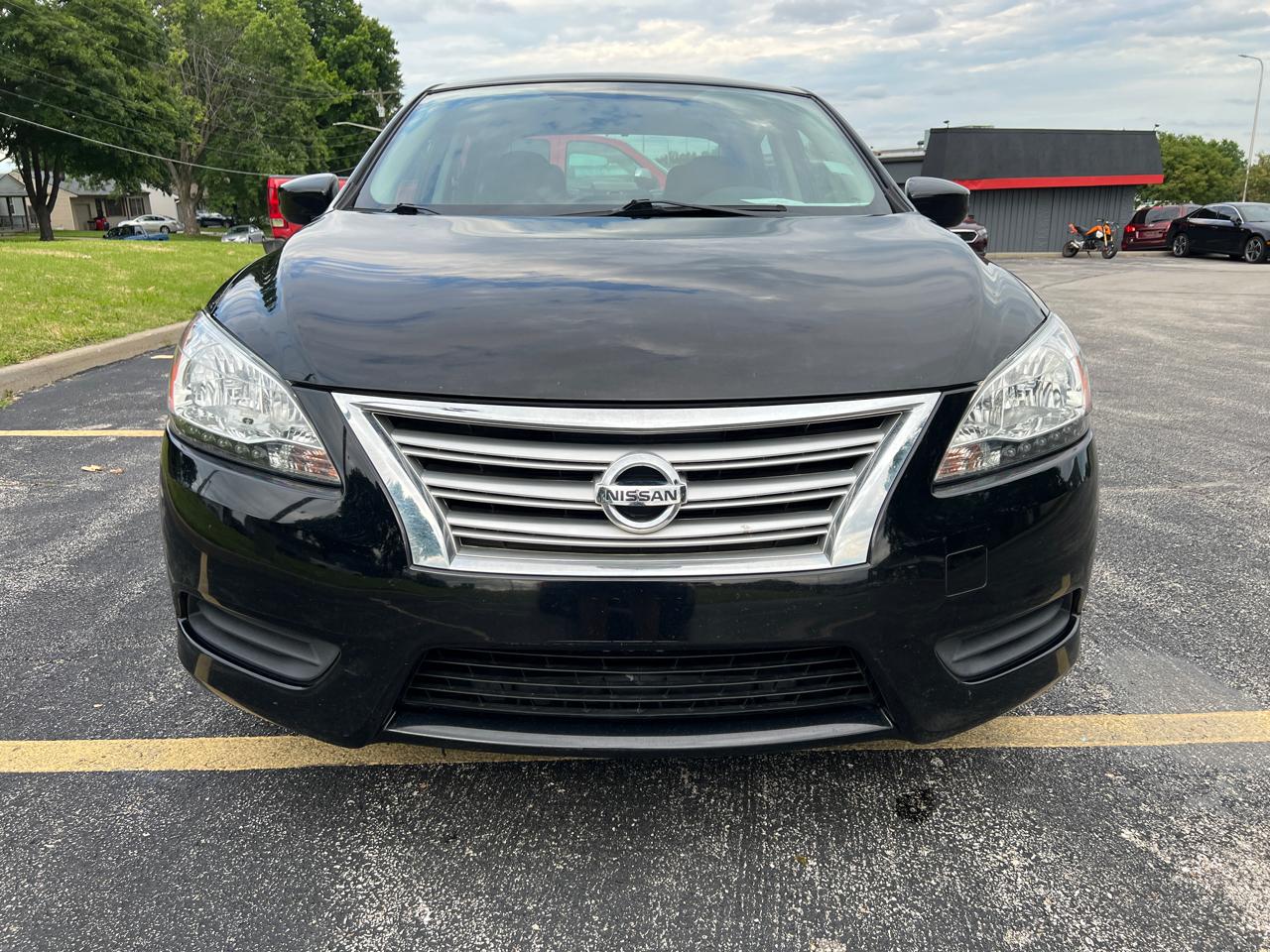 Nissan Sentra 4dr Sdn I4 CVT SV 2015