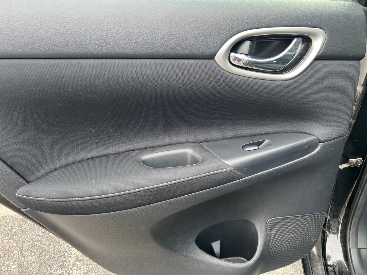 Nissan Sentra 4dr Sdn I4 CVT SV 2015