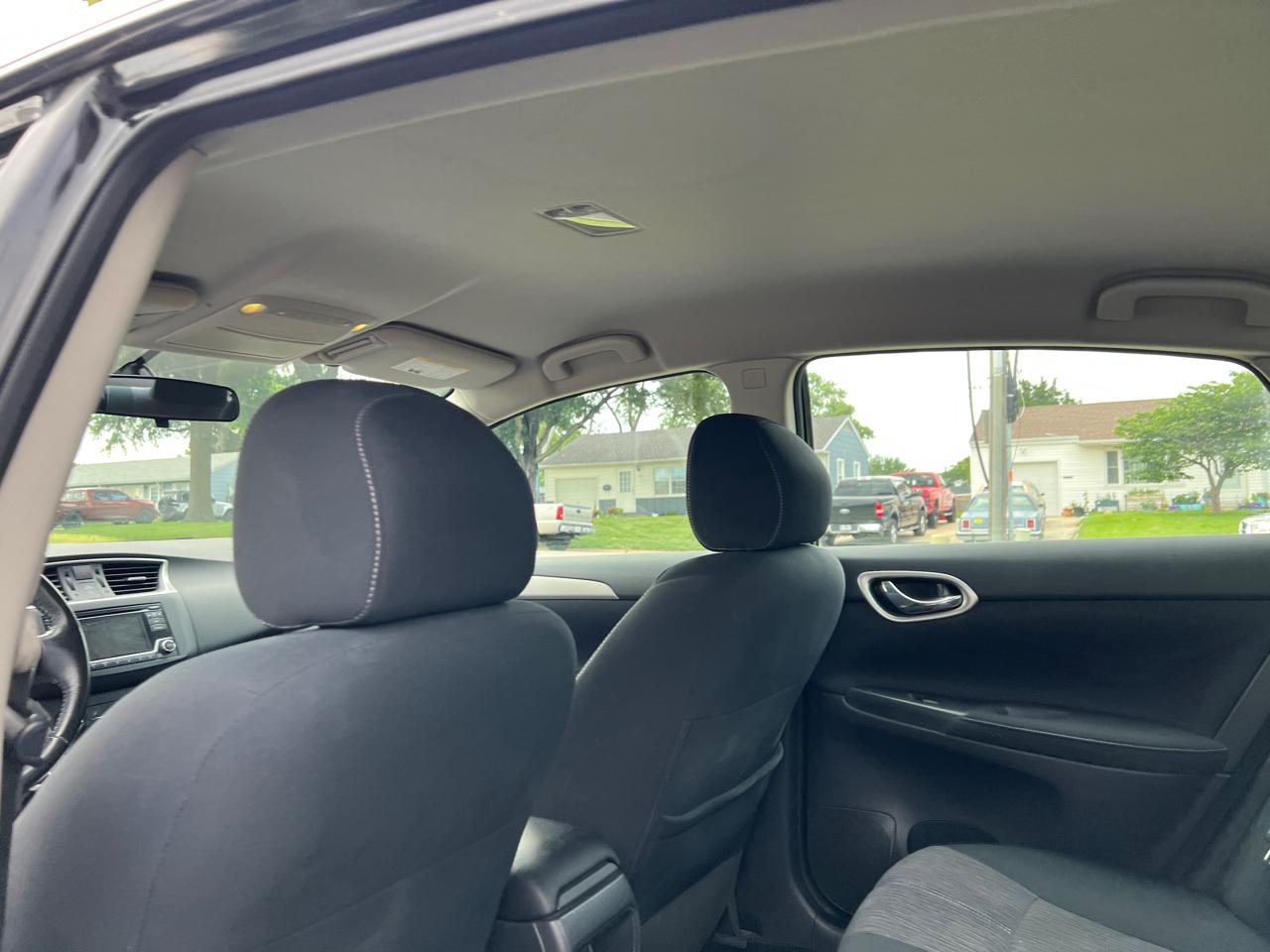 Nissan Sentra 4dr Sdn I4 CVT SV 2015