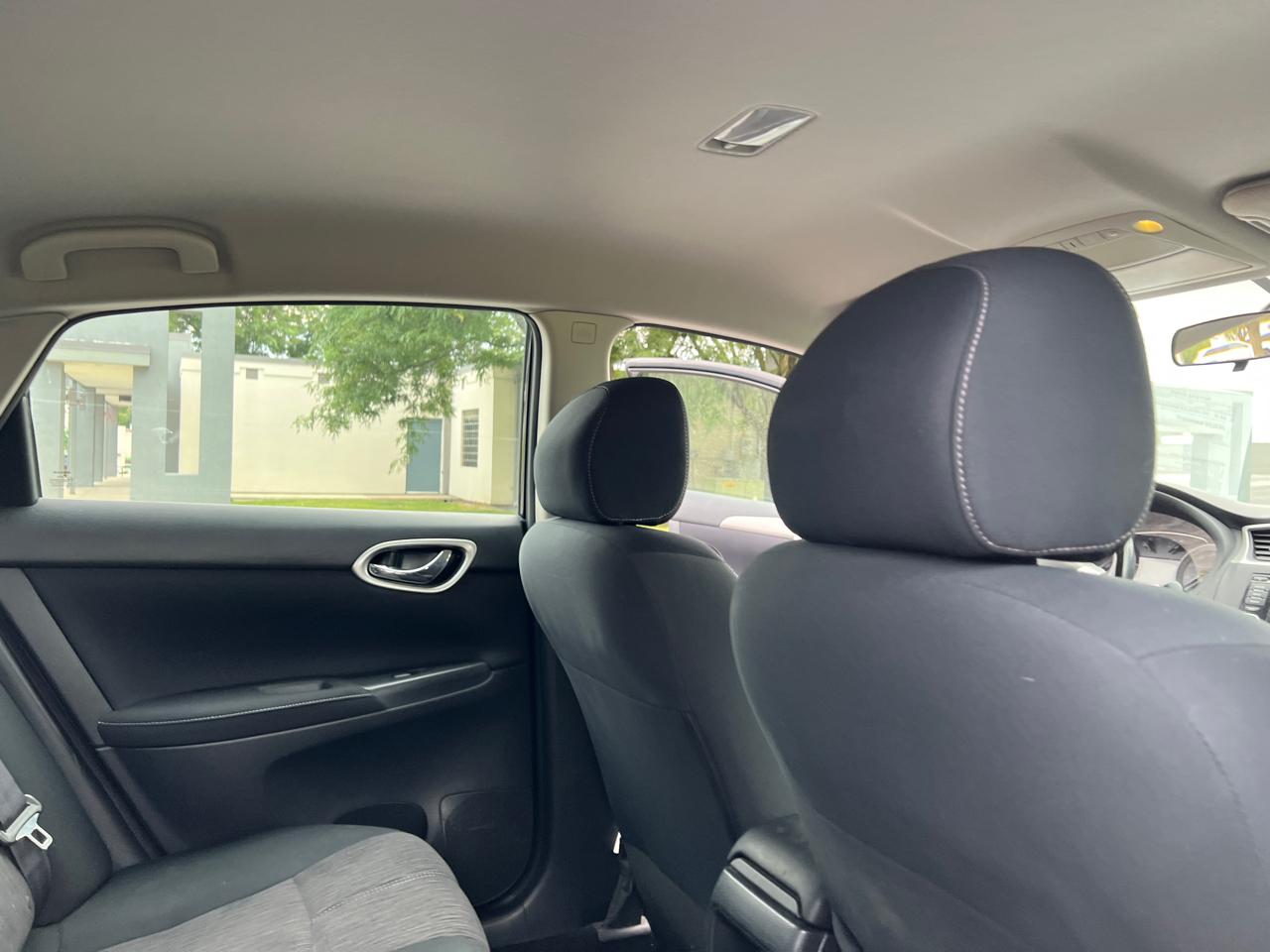 Nissan Sentra 4dr Sdn I4 CVT SV 2015