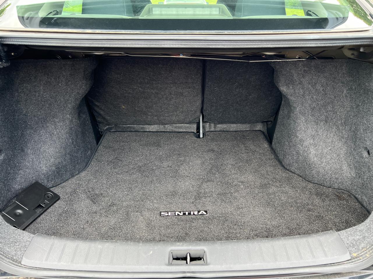 Nissan Sentra 4dr Sdn I4 CVT SV 2015