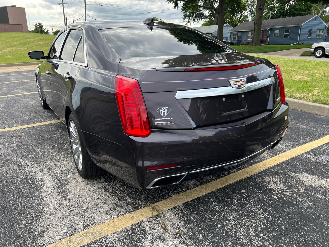 Cadillac CTS Sedan 4dr Sdn 2.0L Turbo Luxury RWD 2015