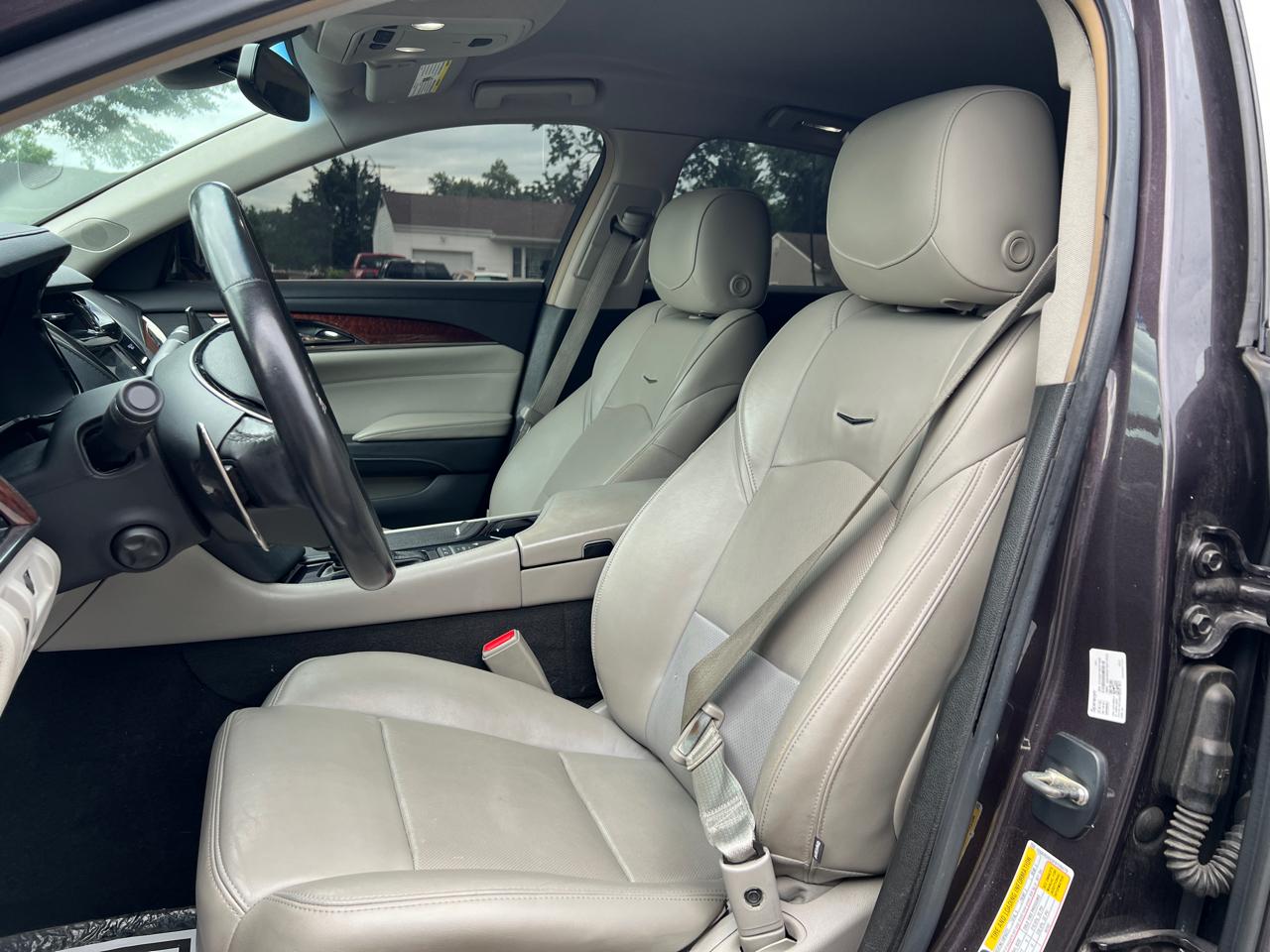 Cadillac CTS Sedan 4dr Sdn 2.0L Turbo Luxury RWD 2015