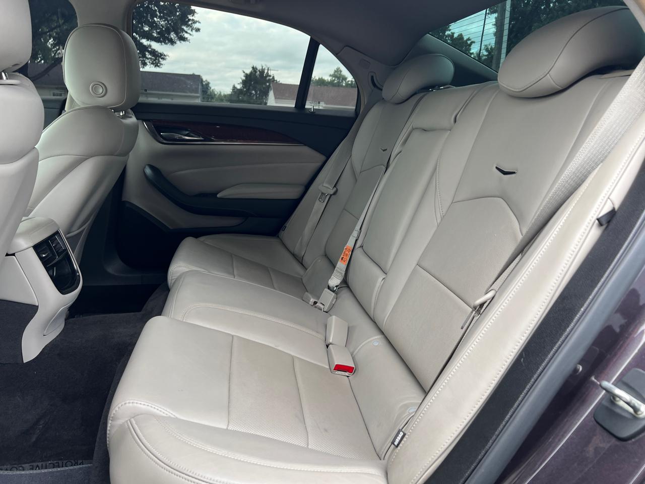 Cadillac CTS Sedan 4dr Sdn 2.0L Turbo Luxury RWD 2015