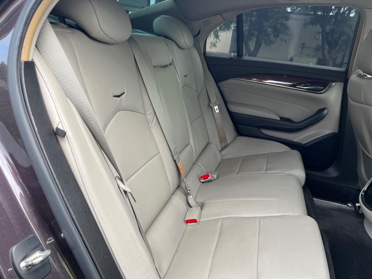 Cadillac CTS Sedan 4dr Sdn 2.0L Turbo Luxury RWD 2015