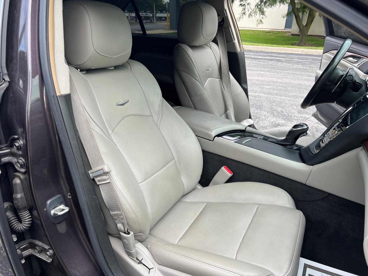 Cadillac CTS Sedan 4dr Sdn 2.0L Turbo Luxury RWD 2015