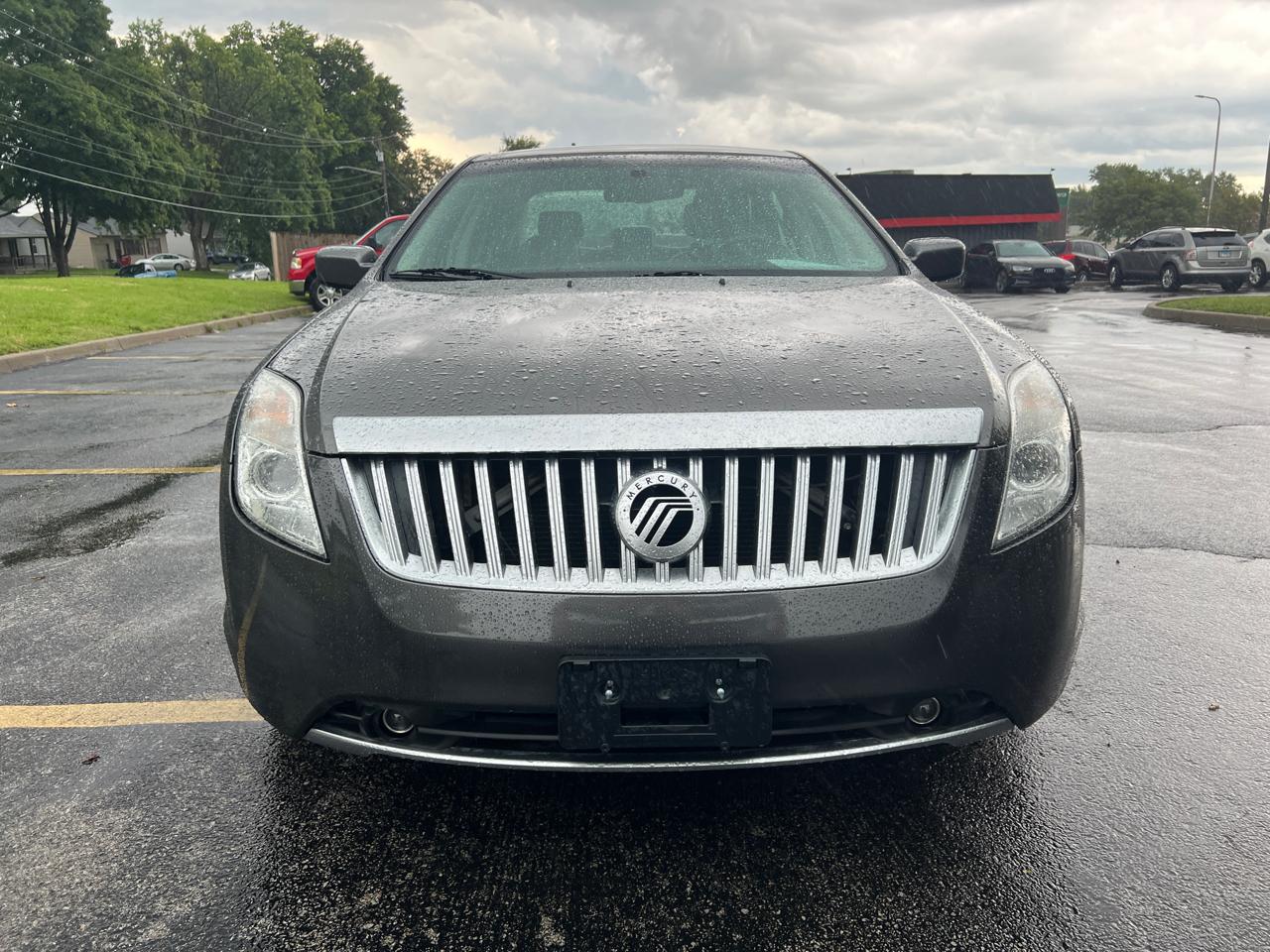 Mercury Milan 4dr Sdn Premier FWD 2011