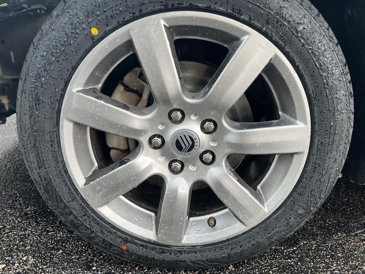 Mercury Milan 4dr Sdn Premier FWD 2011