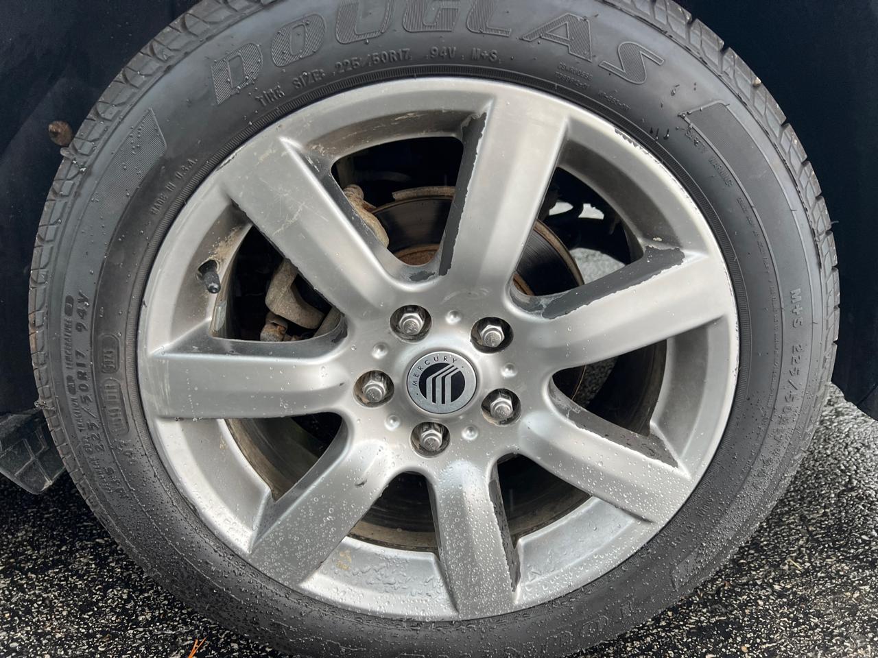 Mercury Milan 4dr Sdn Premier FWD 2011
