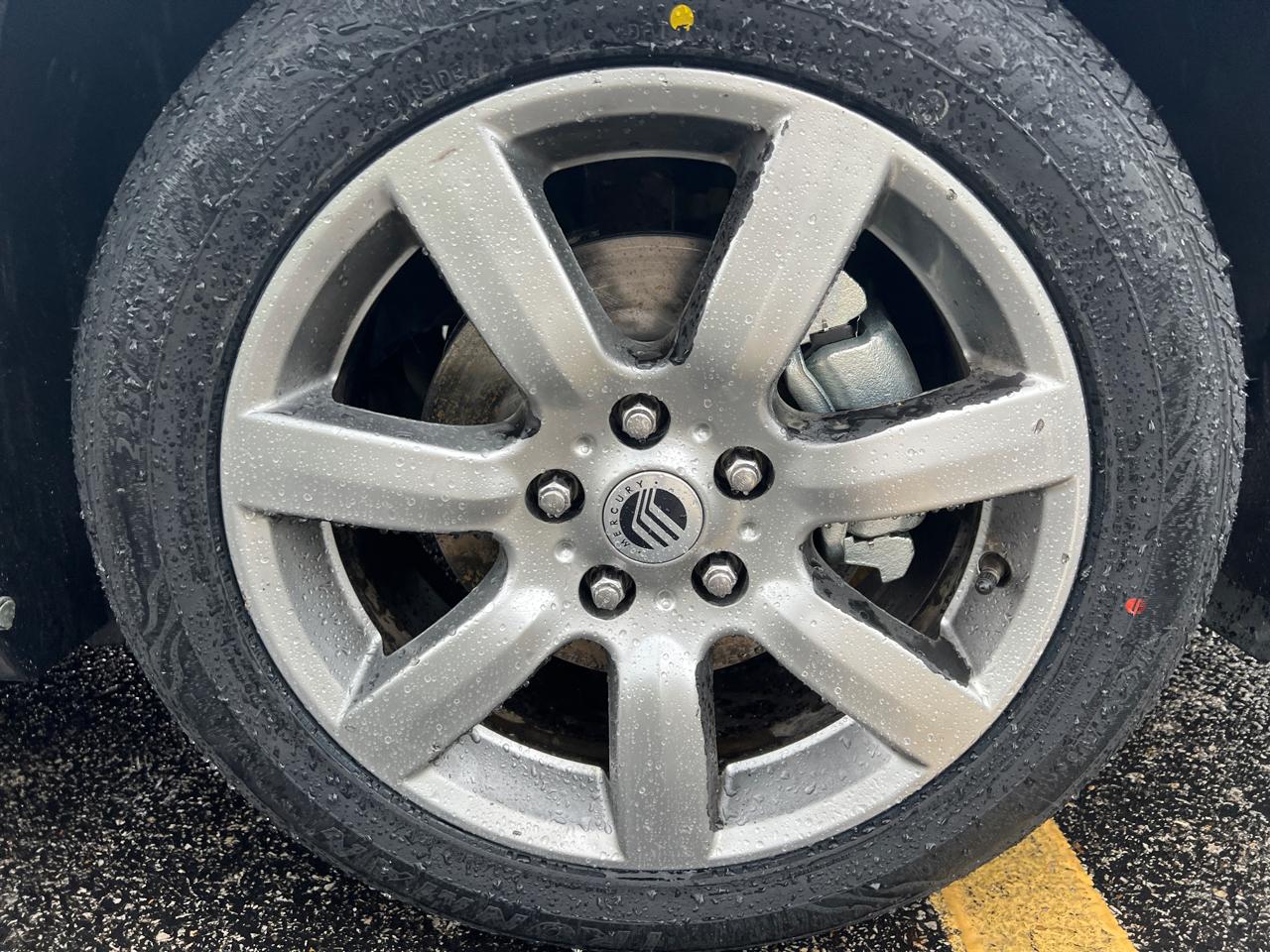 Mercury Milan 4dr Sdn Premier FWD 2011
