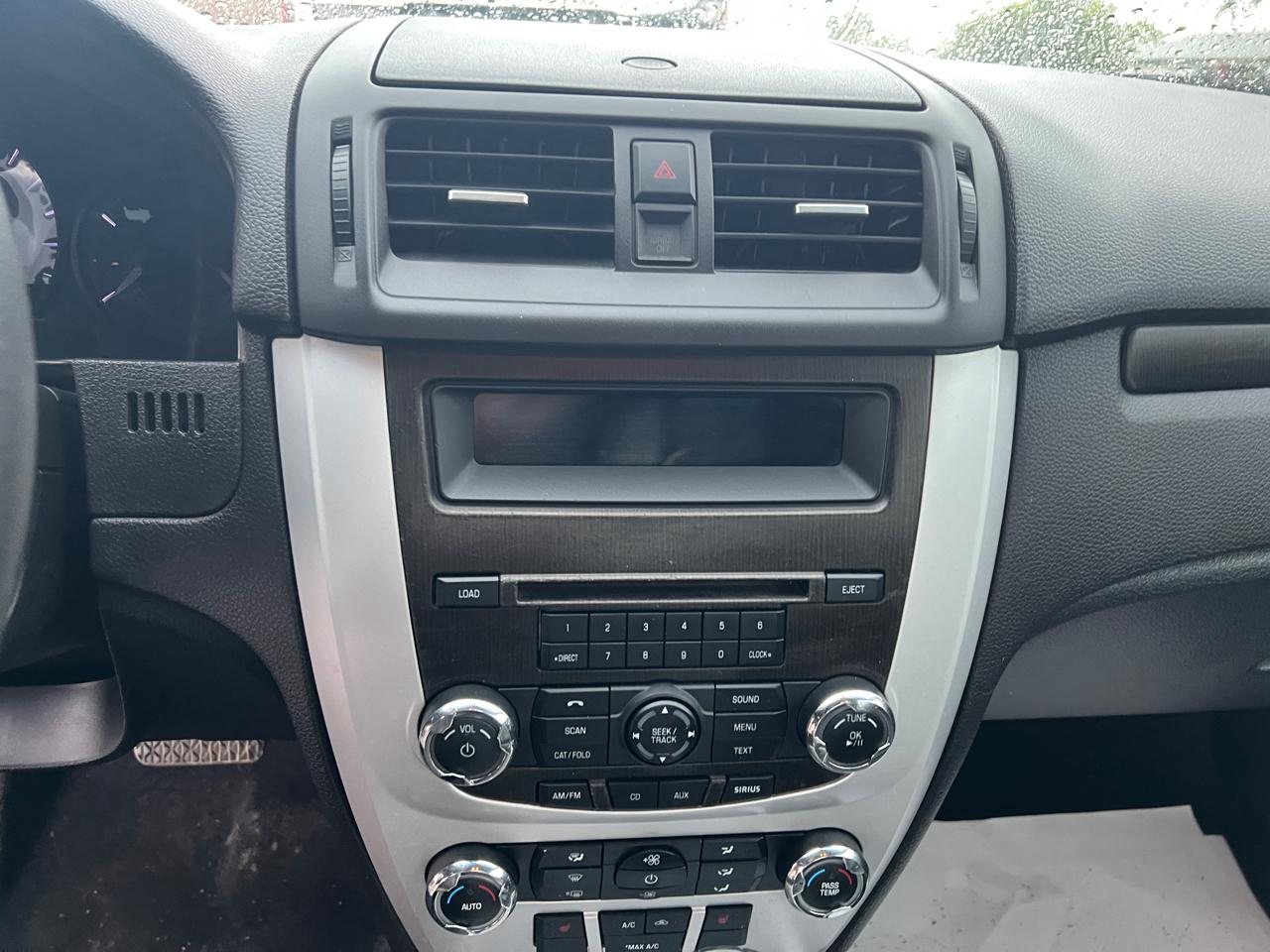 Mercury Milan 4dr Sdn Premier FWD 2011