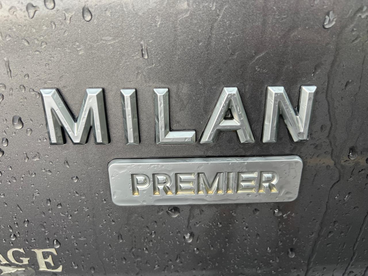 Mercury Milan 4dr Sdn Premier FWD 2011