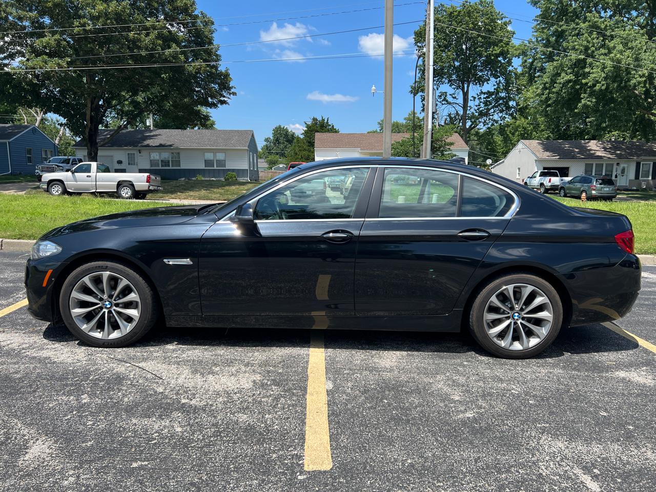 BMW 5 Series 4dr Sdn 528i xDrive AWD 2016