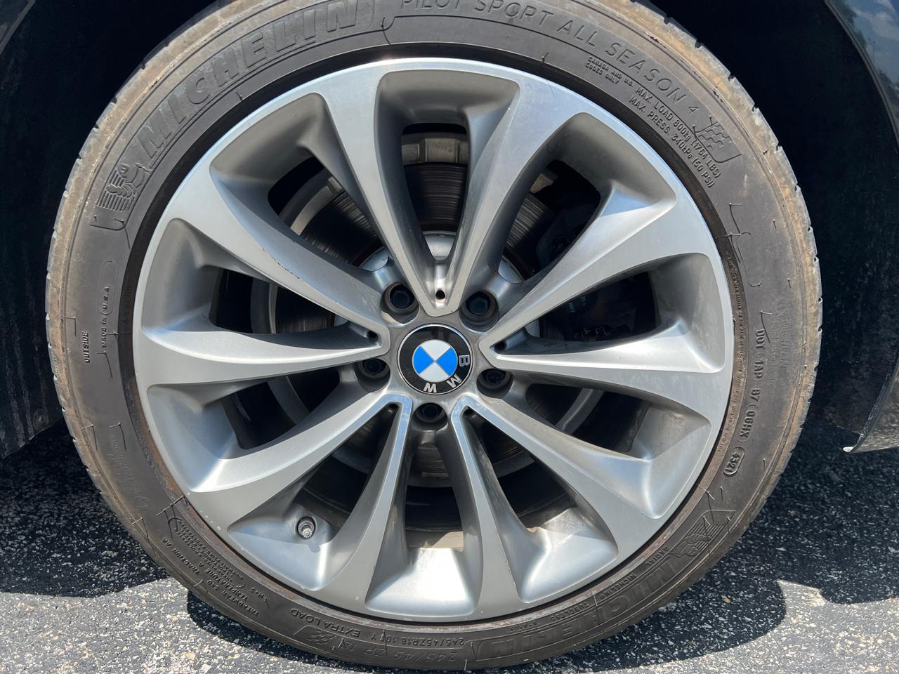 BMW 5 Series 4dr Sdn 528i xDrive AWD 2016