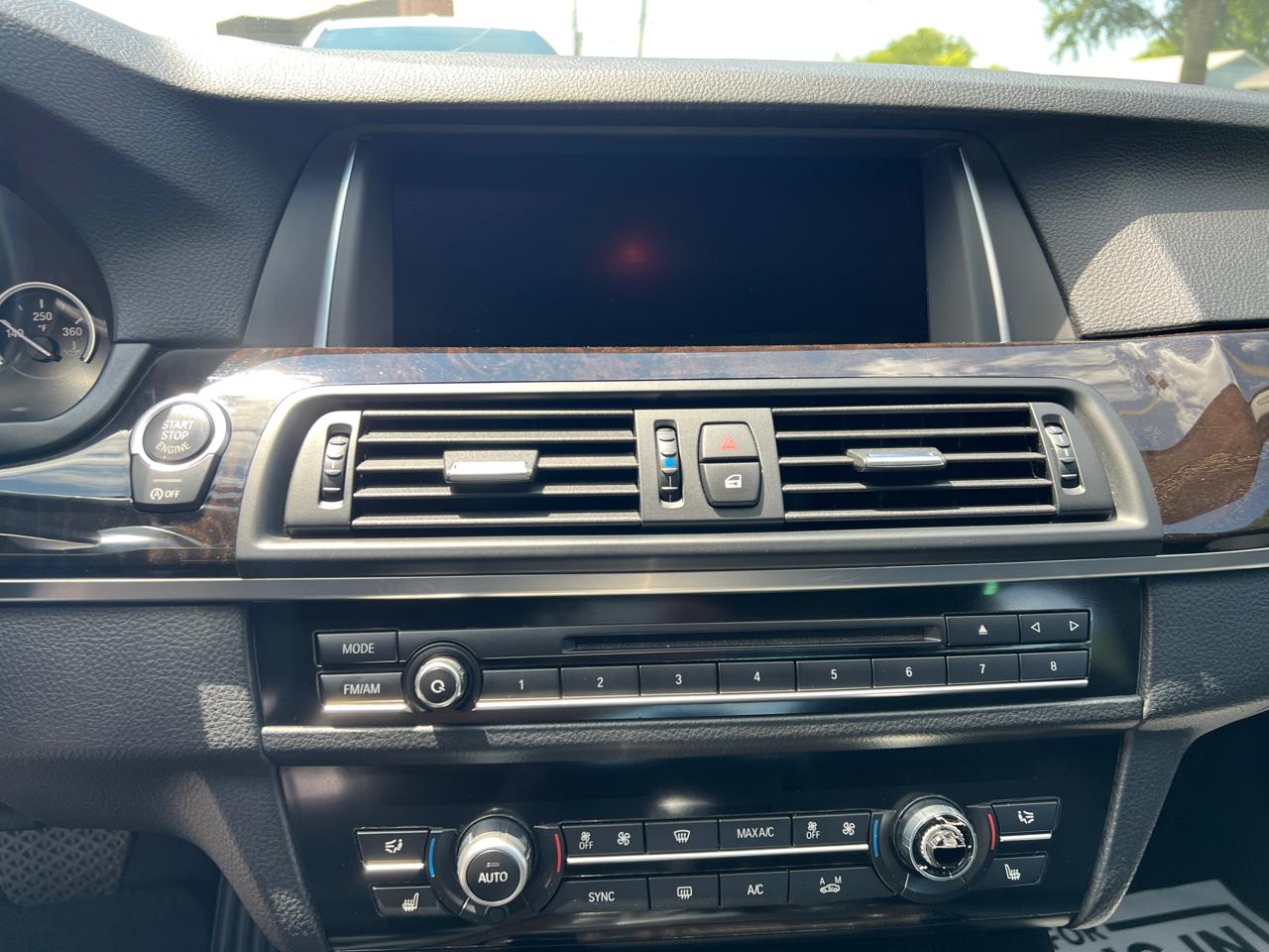 BMW 5 Series 4dr Sdn 528i xDrive AWD 2016