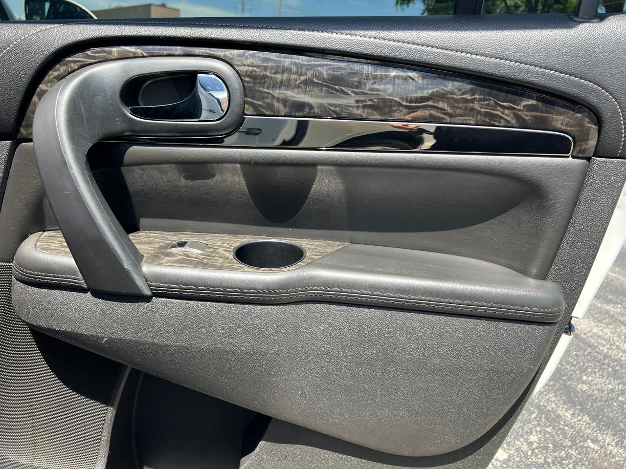 Buick Enclave AWD 4dr Leather 2013