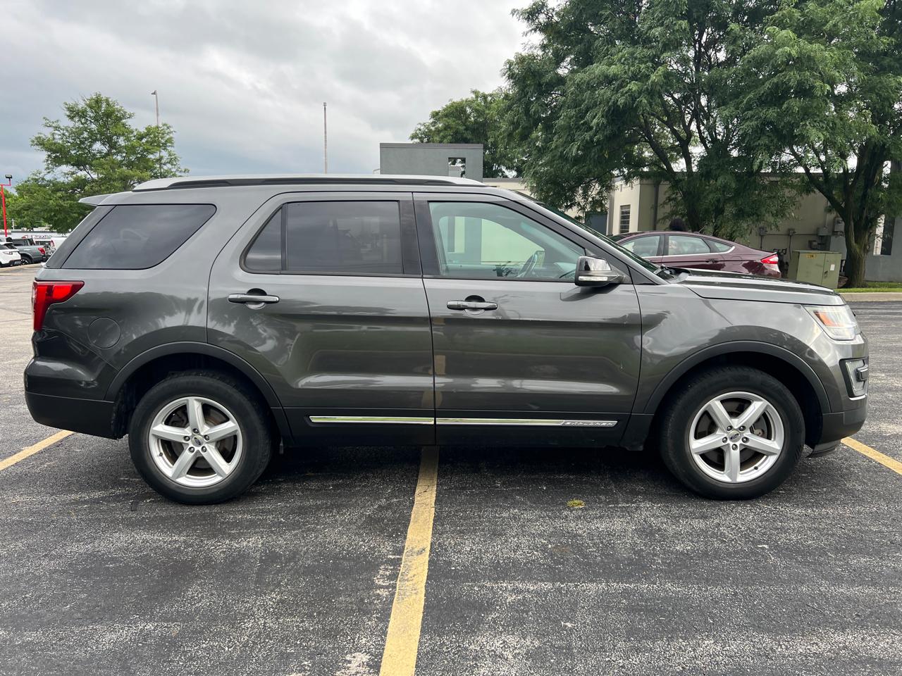 Ford Explorer 4WD 4dr XLT 2016