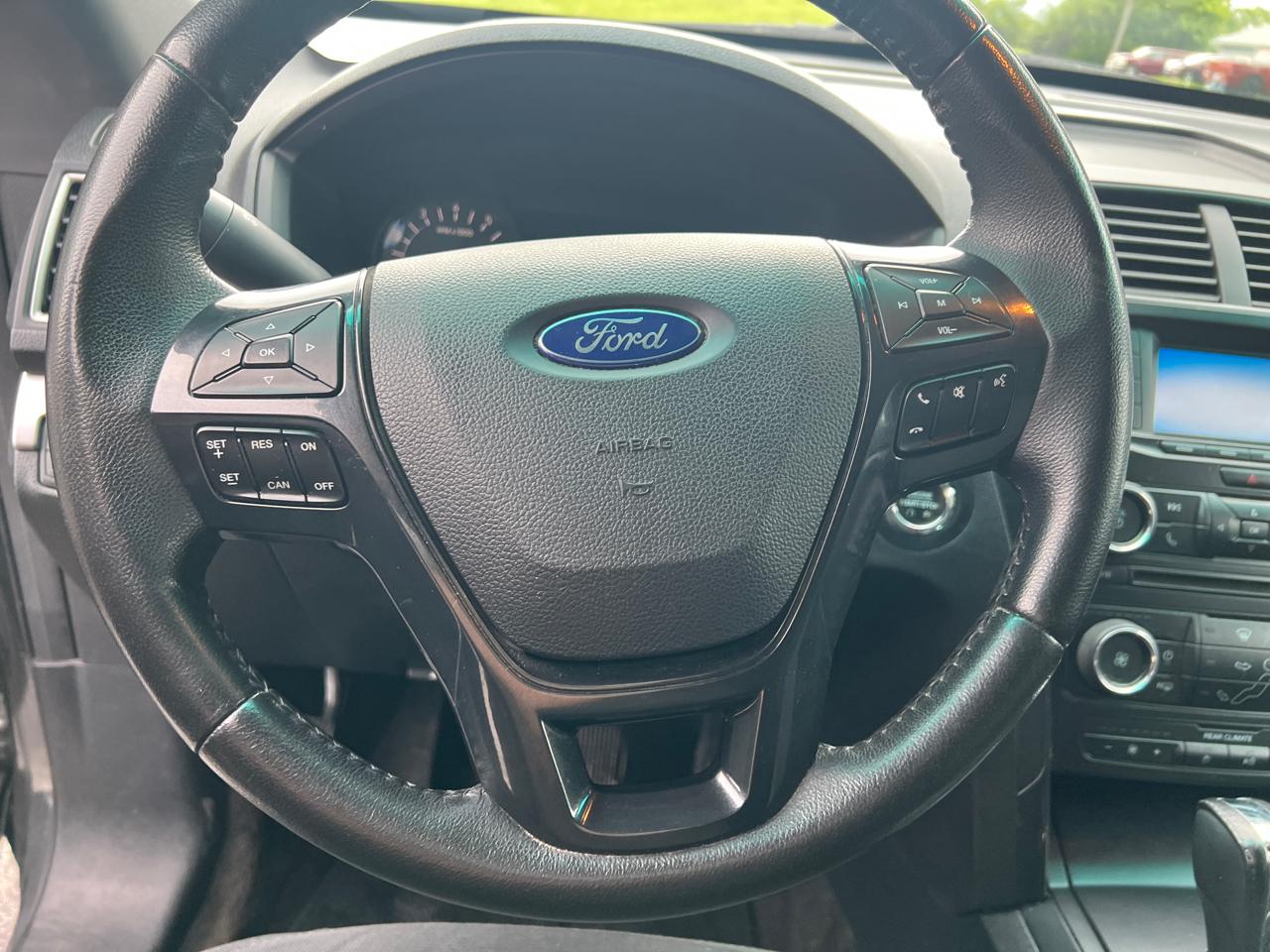 Ford Explorer 4WD 4dr XLT 2016
