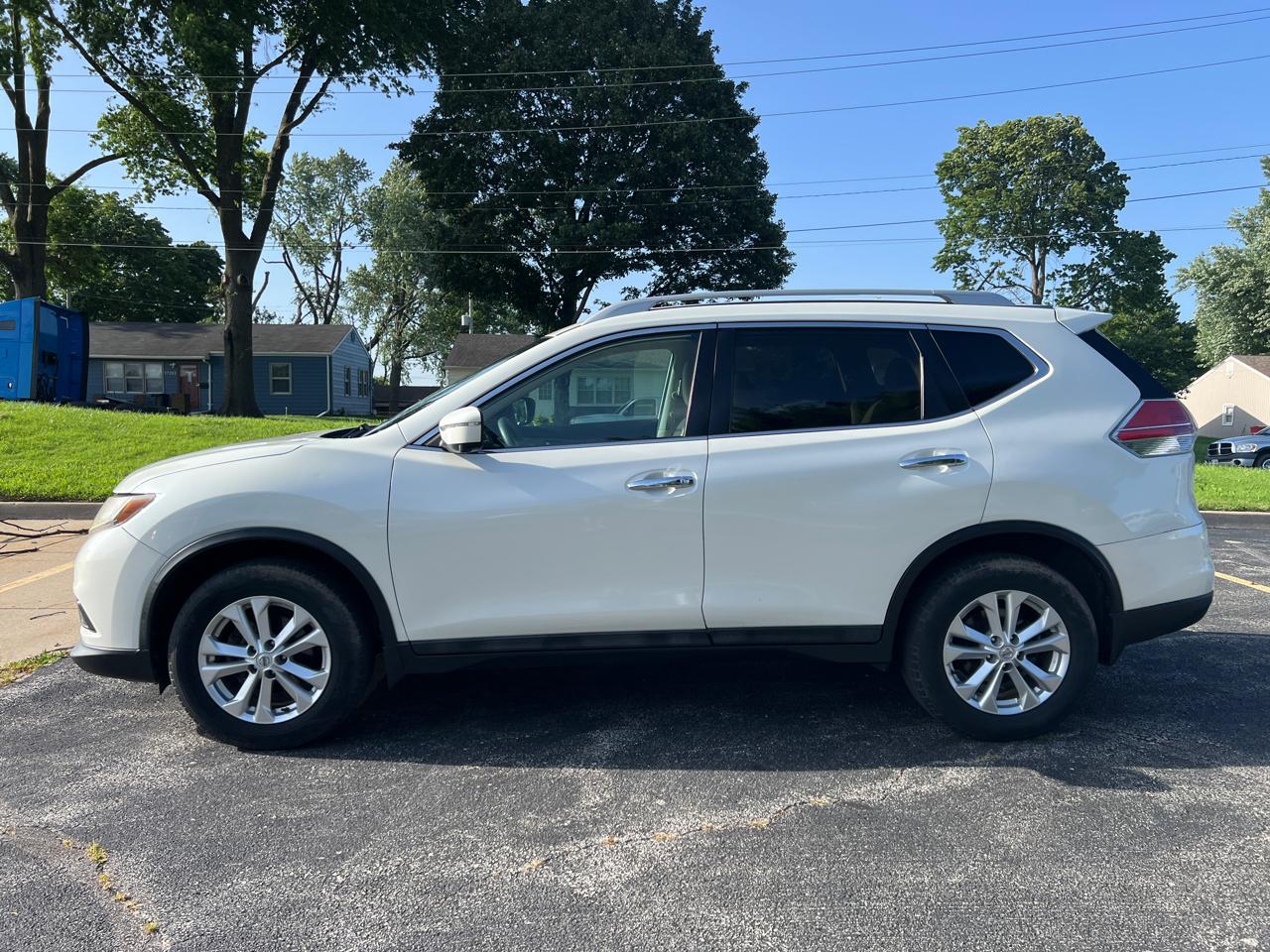 Nissan Rogue AWD 4dr SV 2016