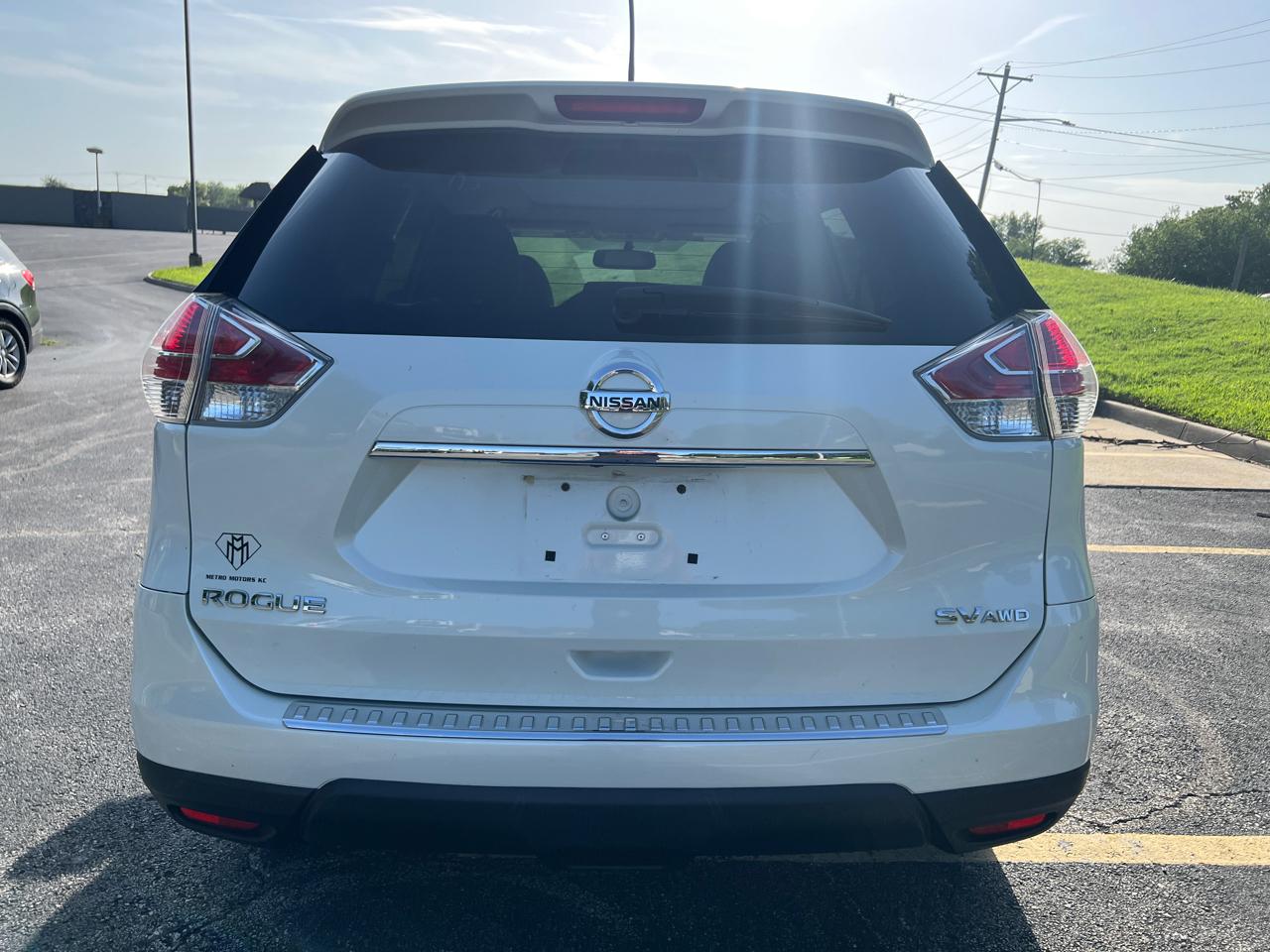 Nissan Rogue AWD 4dr SV 2016