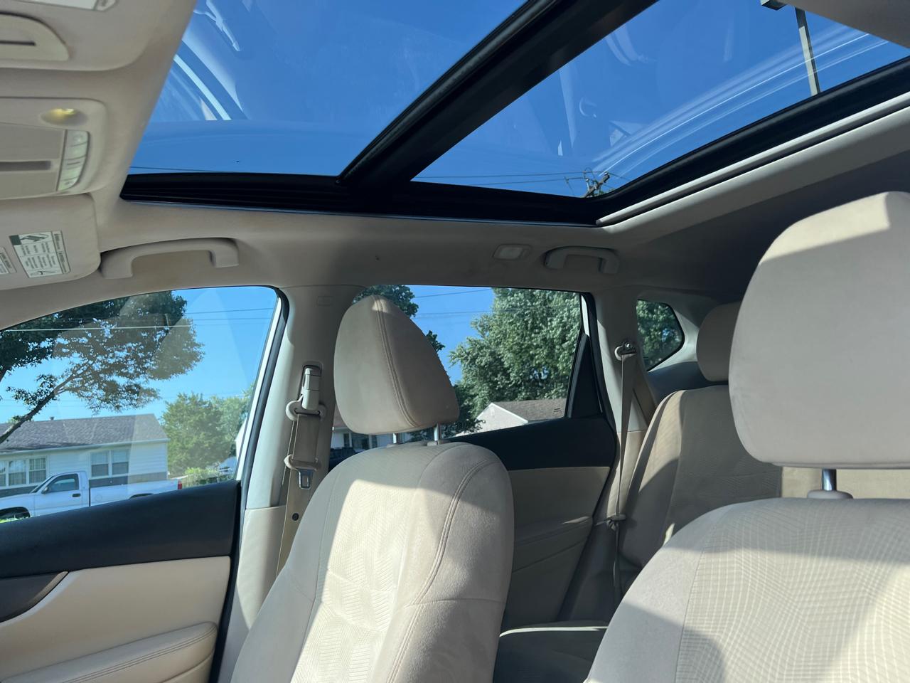 Nissan Rogue AWD 4dr SV 2016