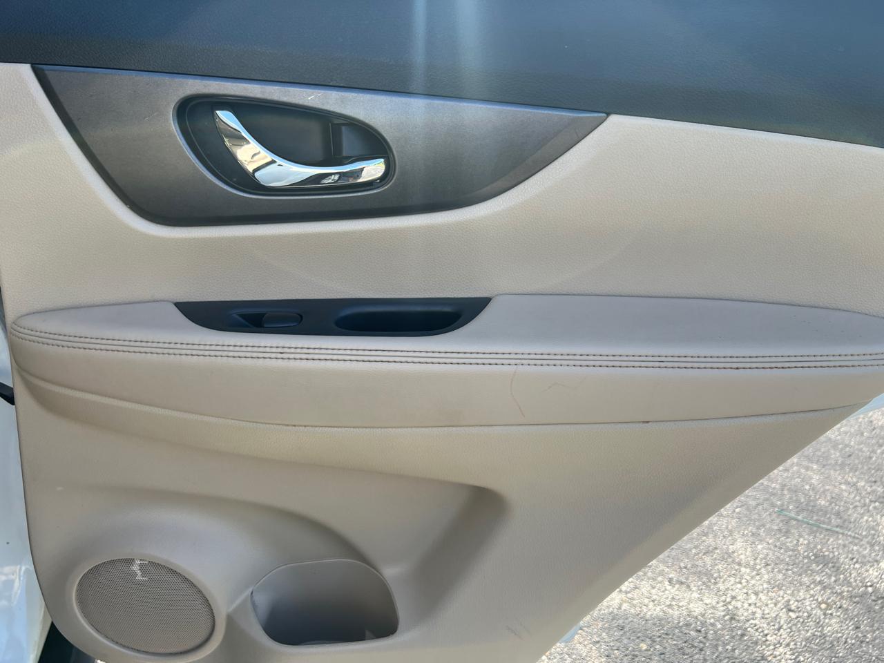 Nissan Rogue AWD 4dr SV 2016