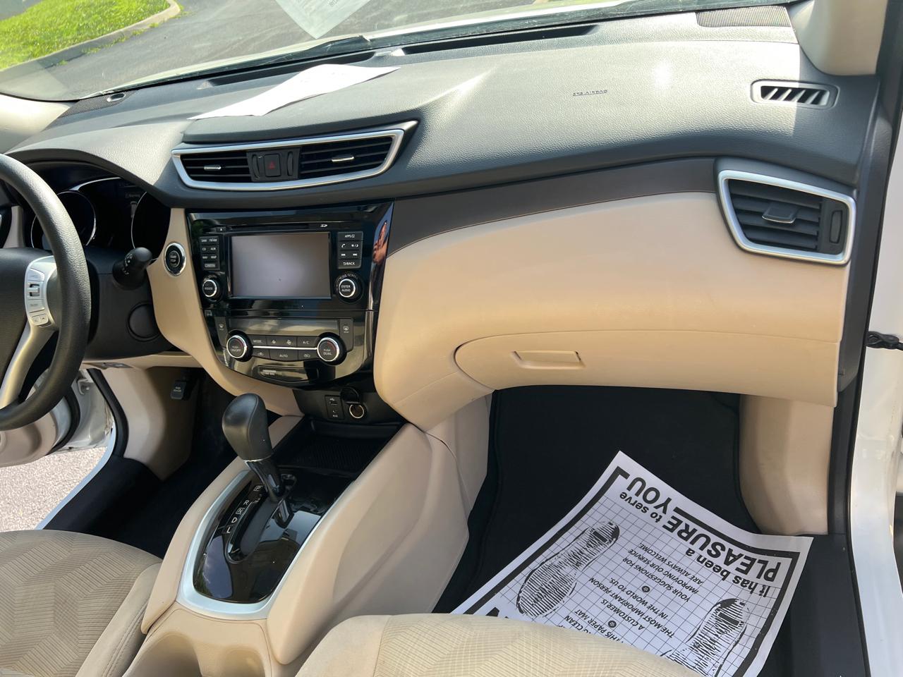 Nissan Rogue AWD 4dr SV 2016