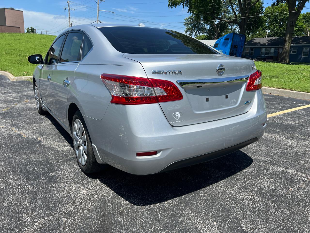 Nissan Sentra 4dr Sdn I4 CVT SV 2013