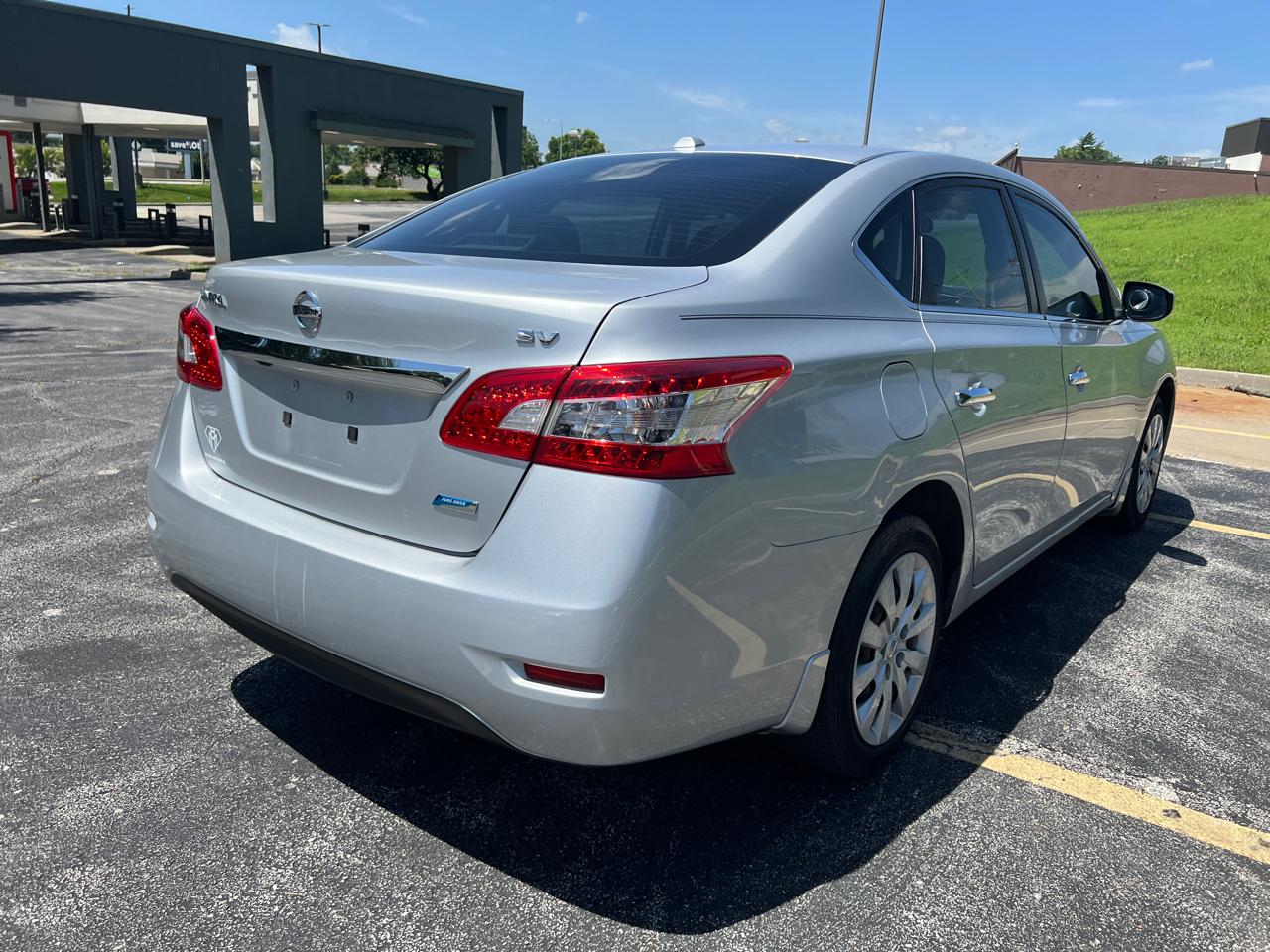 Nissan Sentra 4dr Sdn I4 CVT SV 2013