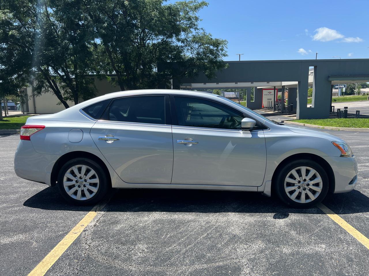 Nissan Sentra 4dr Sdn I4 CVT SV 2013