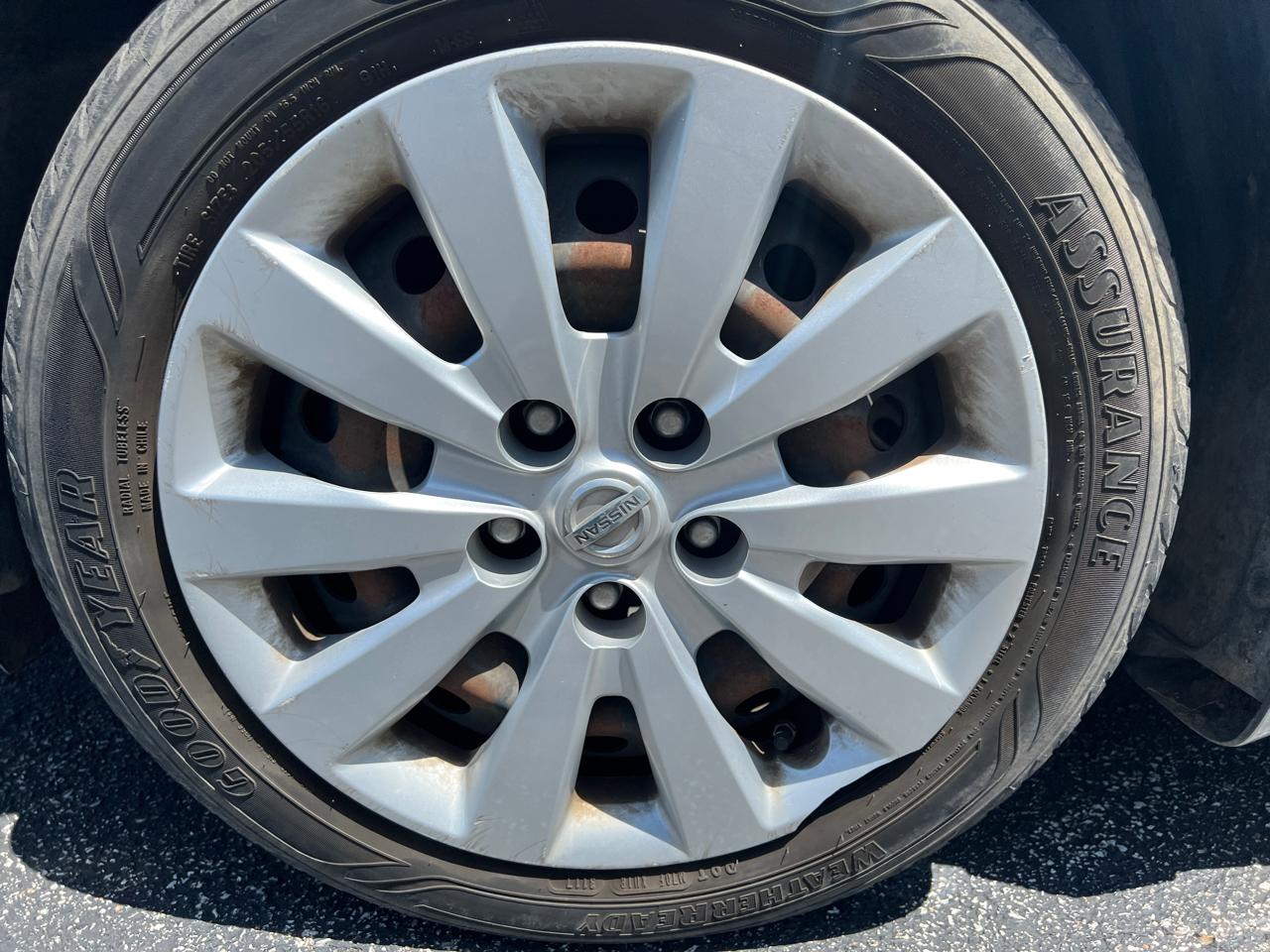 Nissan Sentra 4dr Sdn I4 CVT SV 2013