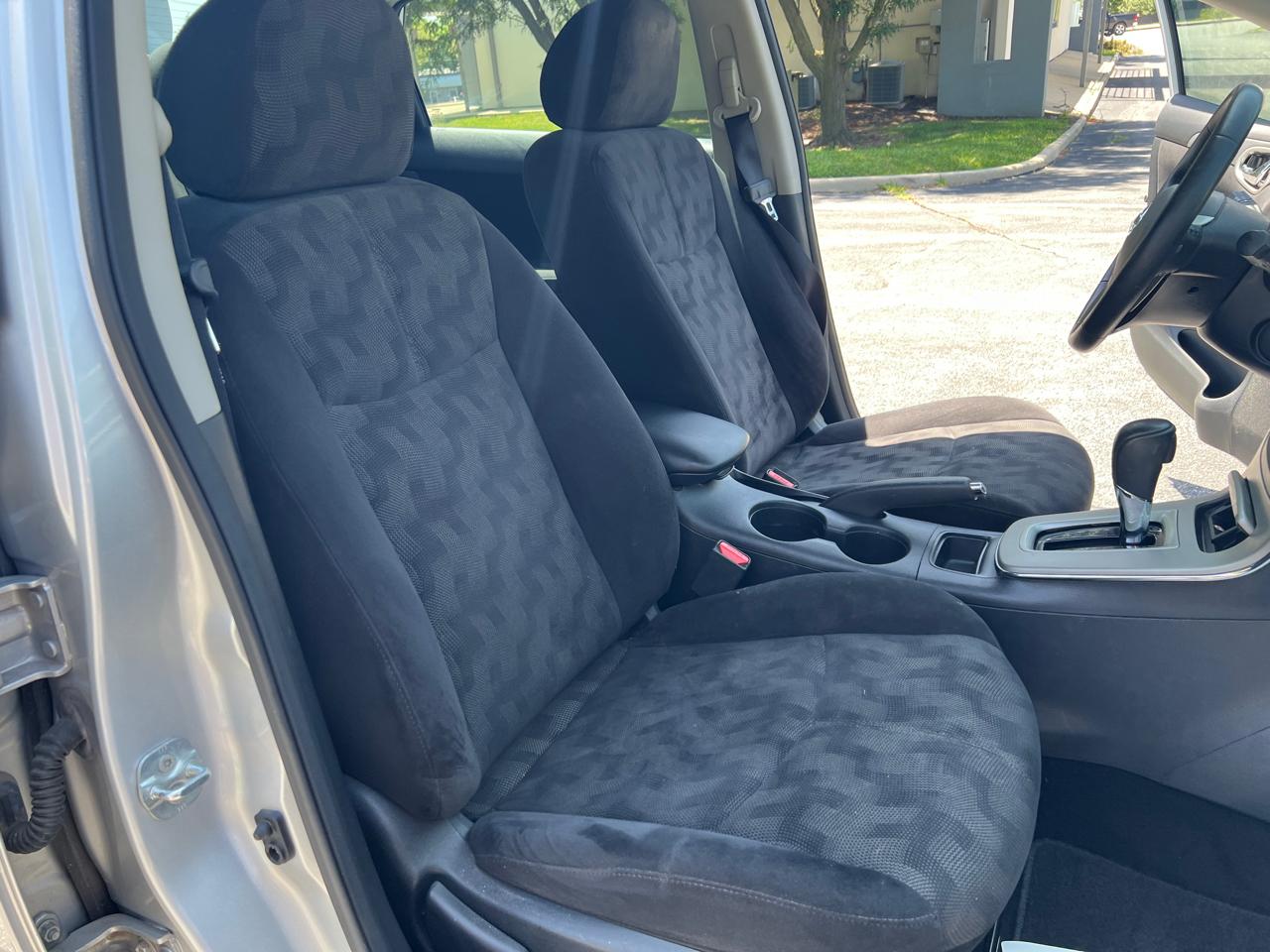 Nissan Sentra 4dr Sdn I4 CVT SV 2013