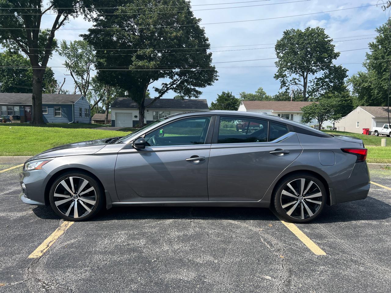 Nissan Altima 2.5 SR Sedan 2019