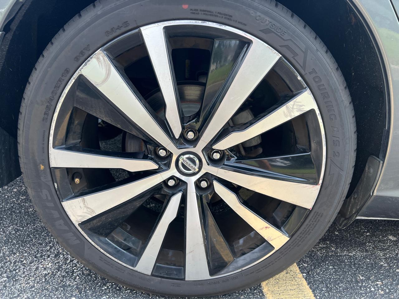Nissan Altima 2.5 SR Sedan 2019