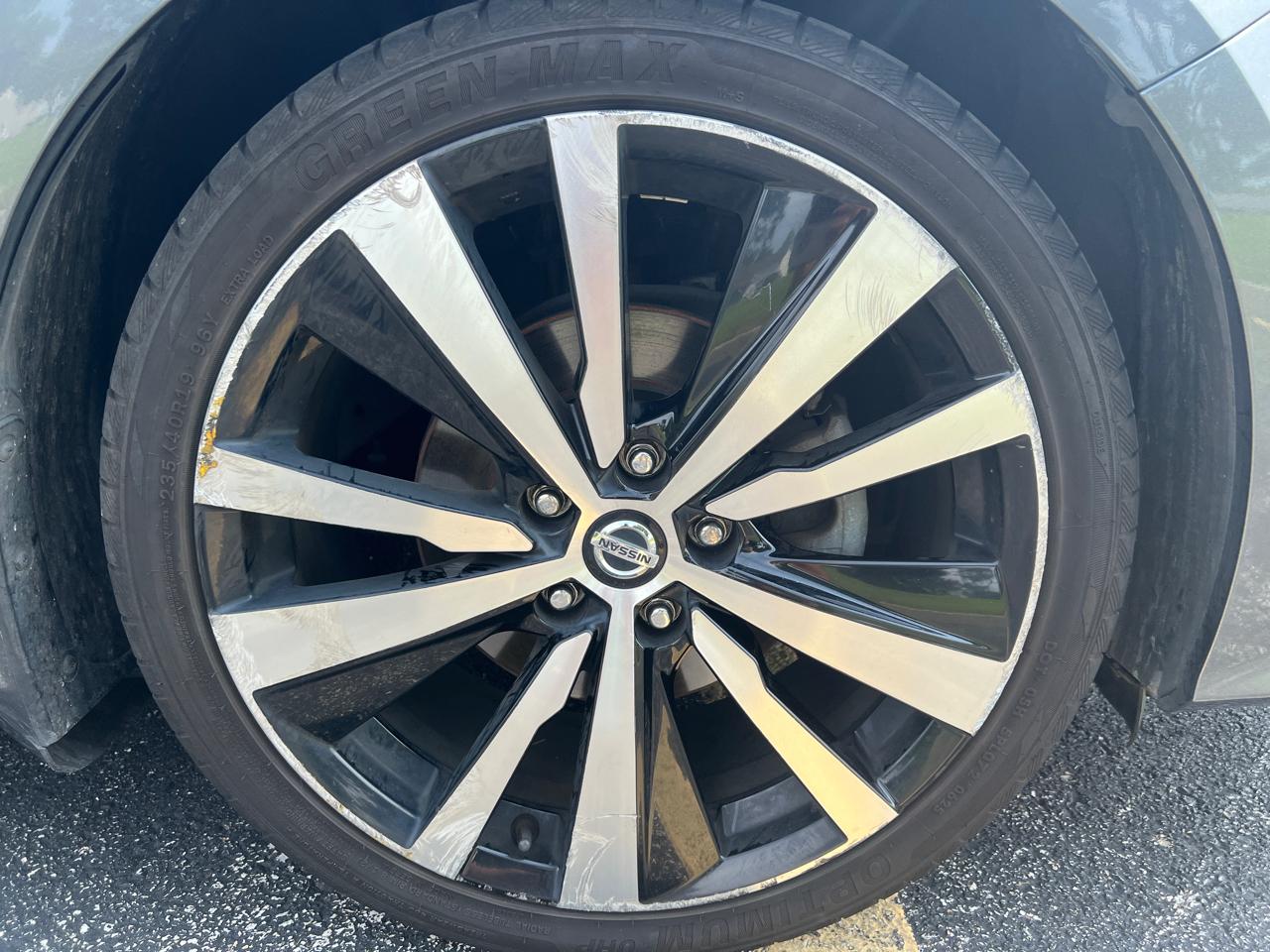 Nissan Altima 2.5 SR Sedan 2019