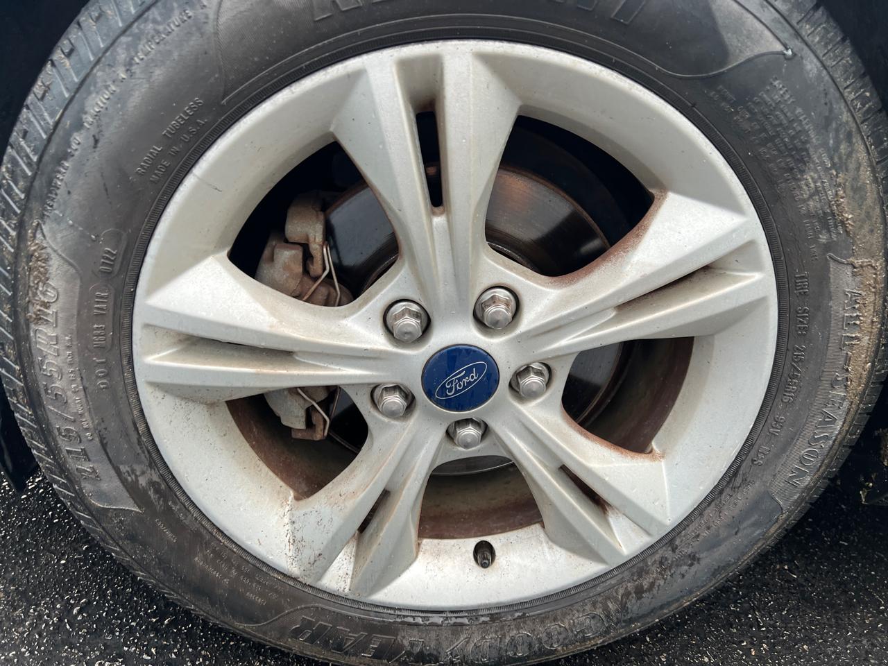 Ford Focus 4dr Sdn SE 2014