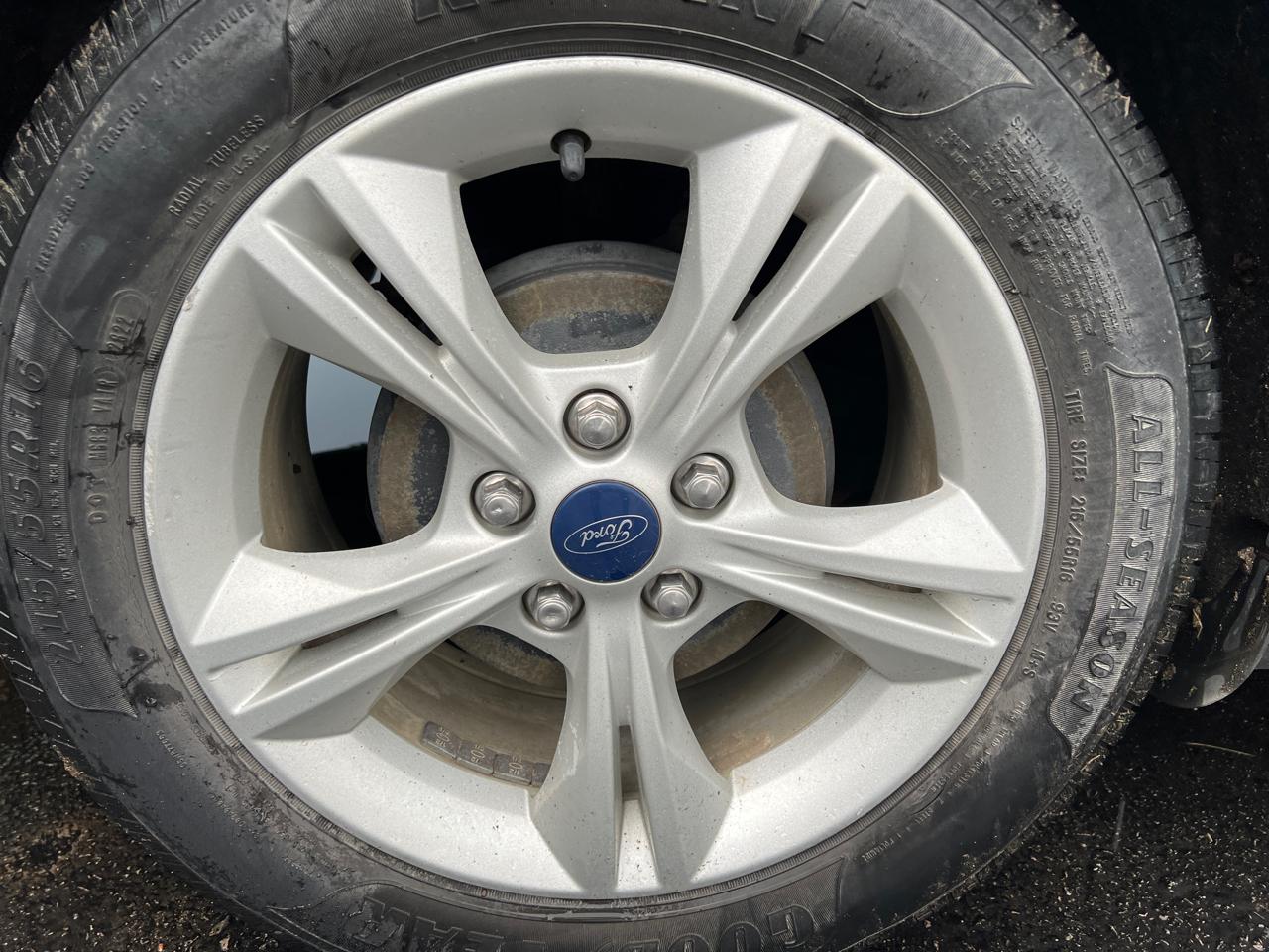 Ford Focus 4dr Sdn SE 2014