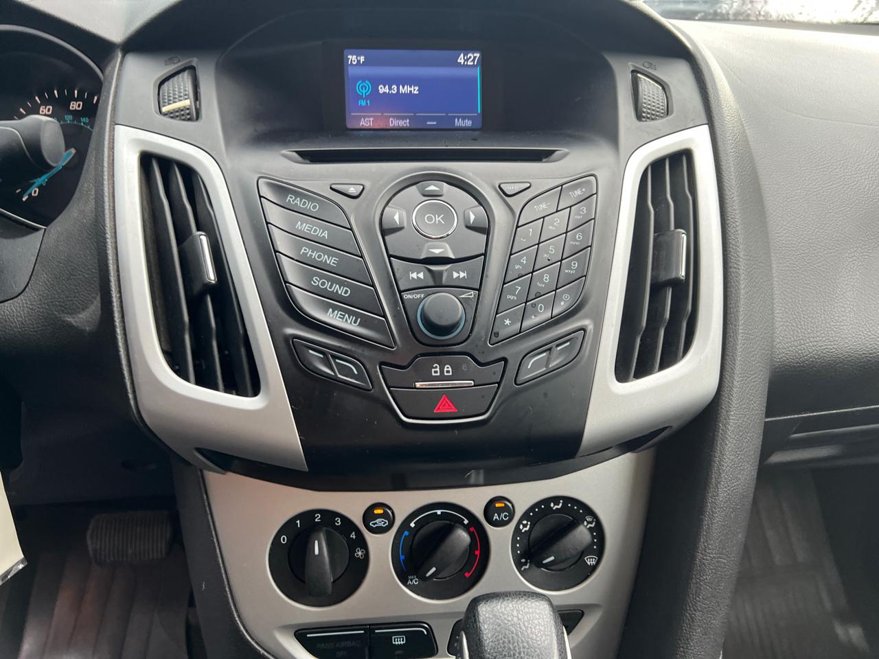 Ford Focus 4dr Sdn SE 2014