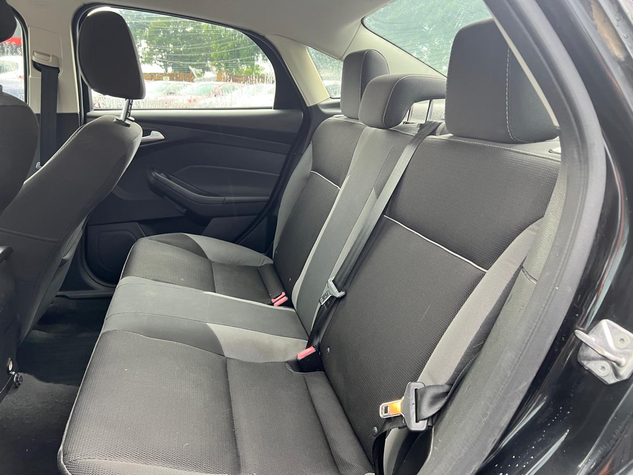 Ford Focus 4dr Sdn SE 2014